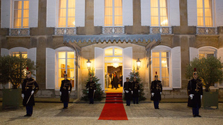 Foto: Vor dem Palais du Luxembourg