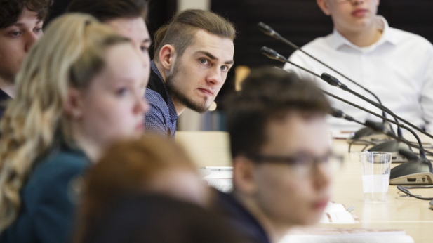 Foto: Beratungen in einem Ausschusssaal