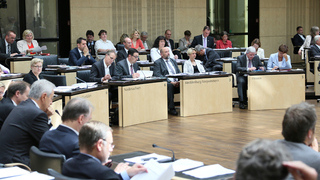 Foto: Blick auf die Länderbänke im Plenarsaal