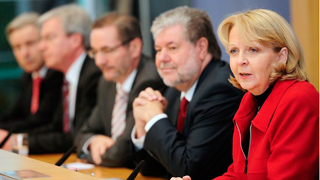 Hannelore Kraft, Kurt Beck, Matthias Platzeck, Jens Böhrnsen, Klaus Wowereit (v.r.) Hannelore Kraft, Kurt Beck, Matthias Platzeck, Jens Böhrnsen, Klaus Wowereit (v.r.)