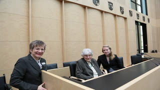 Foto: Bertschat und Lorenz im Plenarsaal Foto: Bertschat und Lorenz im Plenarsaal