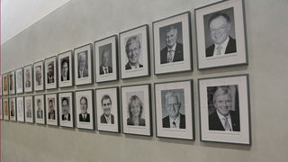 Foto: Blick auf die Präsidentengalerie im Bundesratsgebäude Foto: Blick auf die Präsidentengalerie im Bundesratsgebäude