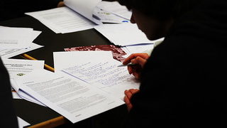 Foto: Konzentrierte Arbeit Foto: Konzentrierte Arbeit