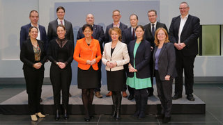 Foto: Gruppenfoto mit den Mitgliedern des Ständigen Beirats