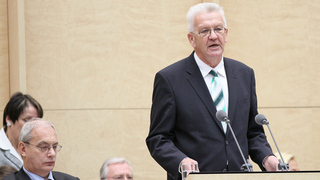 Winfried Kretschmann hält seine Antrittsrede