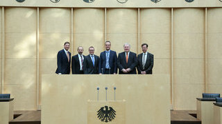 Gruppenfoto im Plenarsaal des Bundesrates 