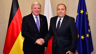 Foto: v.l.n.r. Bundesratspräsident Bouffier; Außenminister Schetyna