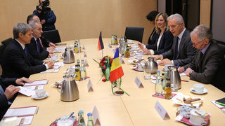 Bundesratspräsident Tillich und Ministerpräsident Cioloş während der Gespräche