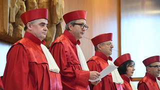 Foto: Richter im Bundesverfassungsgericht in Karlsruhe