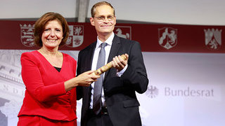 Foto: Symbolische Amtsübergabe der Bundesratspräsidentschaft