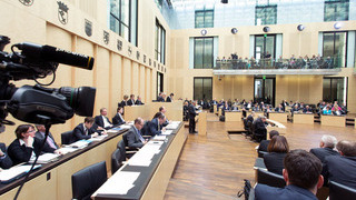 Foto: Blick auf das Präsidium im Plenarsaal des Bundesrates