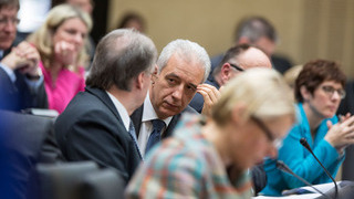 Foto: Die Ministerpräsidenten Tillich (Sachsen) und Haseloff (Sachsen-Anhalt) im Gespräch