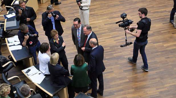 Foto: Blick von oben in den Plenarsaal mit Mitgliedern des Bundesrates