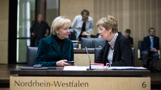 Foto: Hannelore Kraft und Angelica Schwall-Düren 