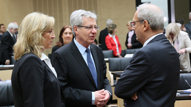 Foto: v.l.n.r. Dr. Ute Rettler, Jens Böhrnsen, Gerd Schmitt