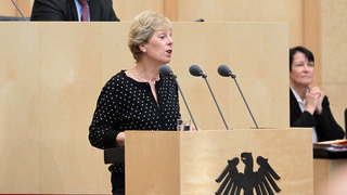 Foto: Angelica Schwall-Düren am Rednerpult