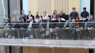 Foto: Delegation des Tschechischen Senats auf der Besuchertribüne