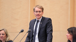 Foto: Daniel Günther am Präsidentenpult