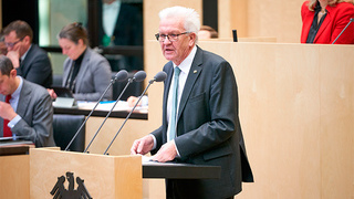 Foto: Winfried Kretschmann am Rednerpult