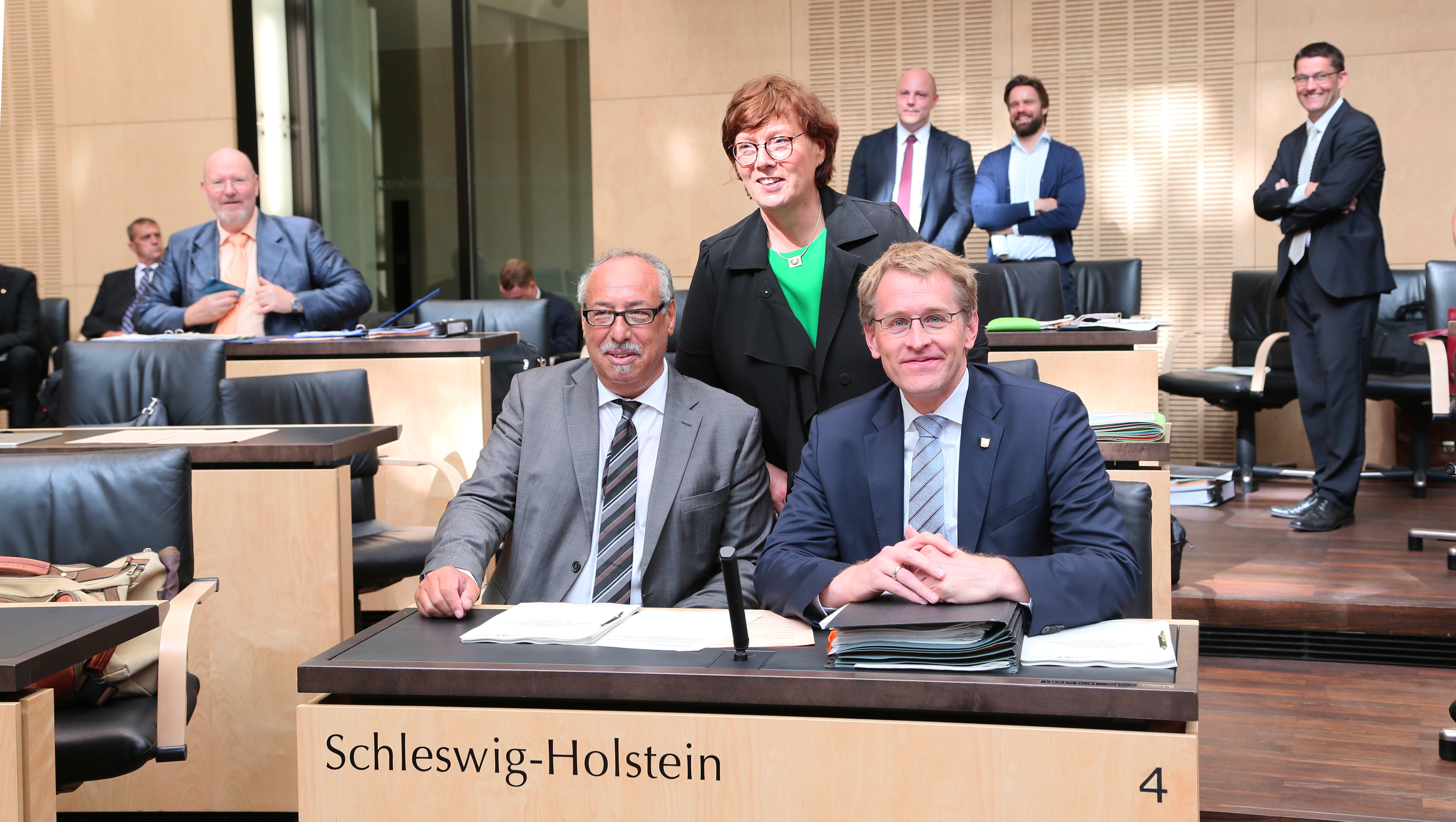 Foto: Daniel Günther, Bundesratspräsident, bei seinen Kolleginnen und Kollegen auf der Landesbank Schleswig-Holstein.