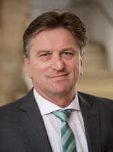 Foto: Minister Manfred Lucha © Ministerium für Soziales und Integration Baden-Württemberg