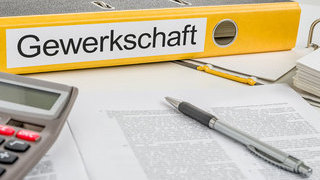 Foto: Aktenordner mit Aufschrift Gewerkschaft