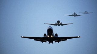 Foto: Flugzeuge im Landeanflug