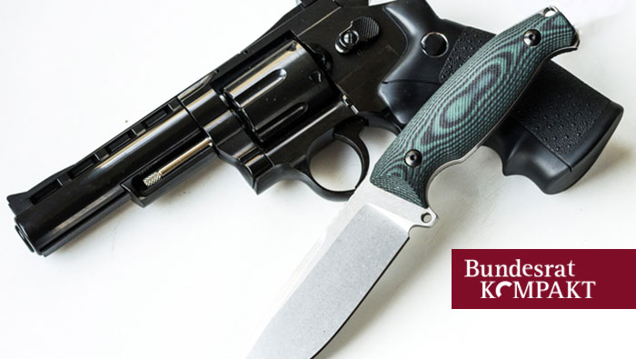 Bundesrat-Bild mit Revolver und Messer